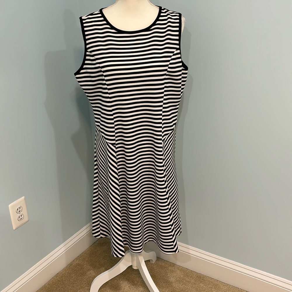 New York and Company black and white dress
